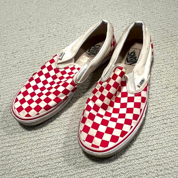 Vans
Classic Slip-On Checkerboard Red Shoe
Size 9.5 - Picture 1 of 4